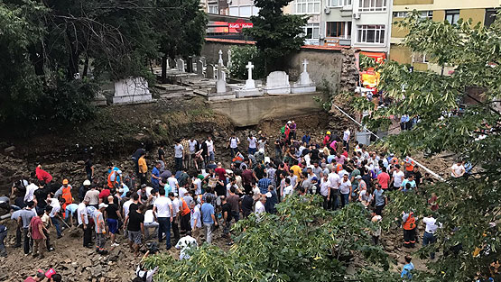 İstanbul'da sağanak etkili oldu